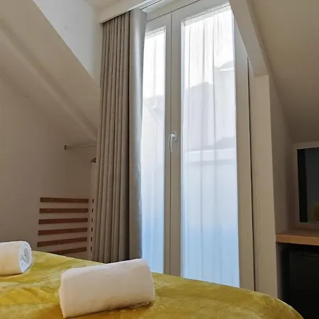 Affittacamere Correio Velho Suites Iii *